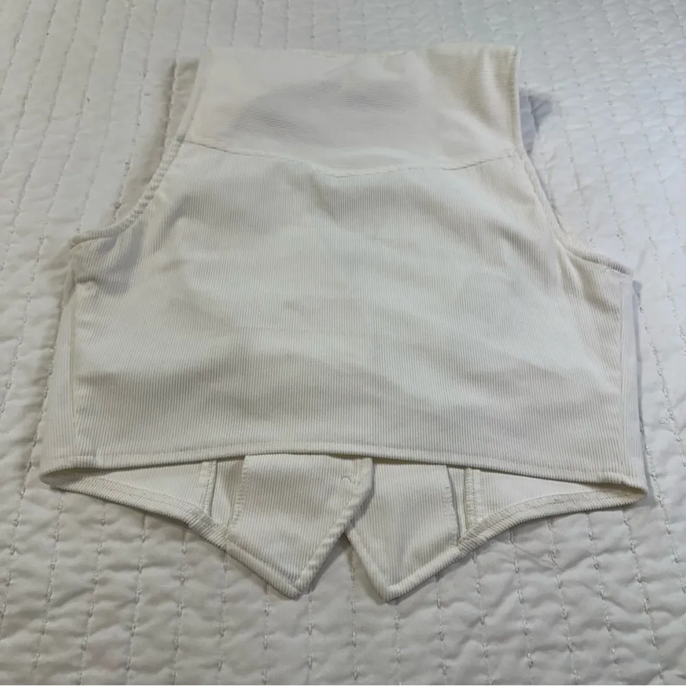 Sincerely Jules Ivory Buttoned Down casual Vest White Size L - Image 3