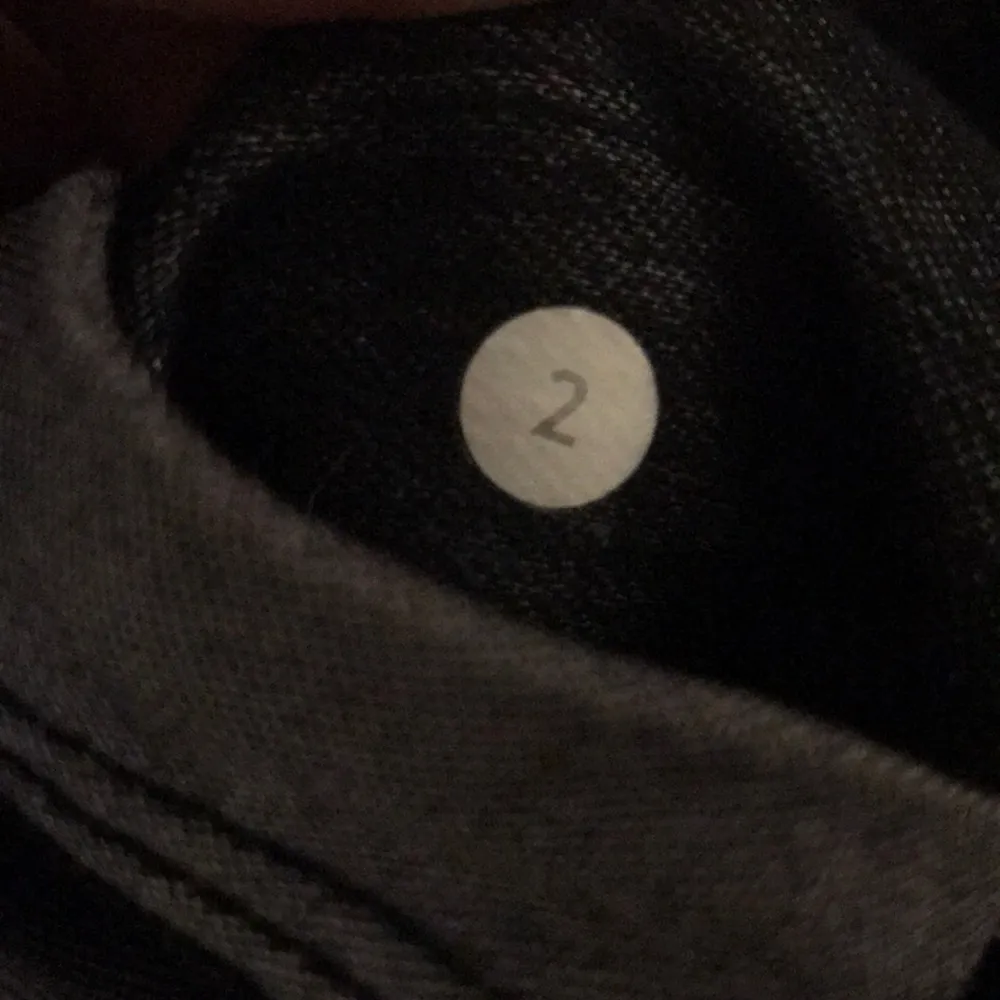 Lululemon Ride On Reflective Roll Up Gray Shorts Bermuda Size 2 - Image 9