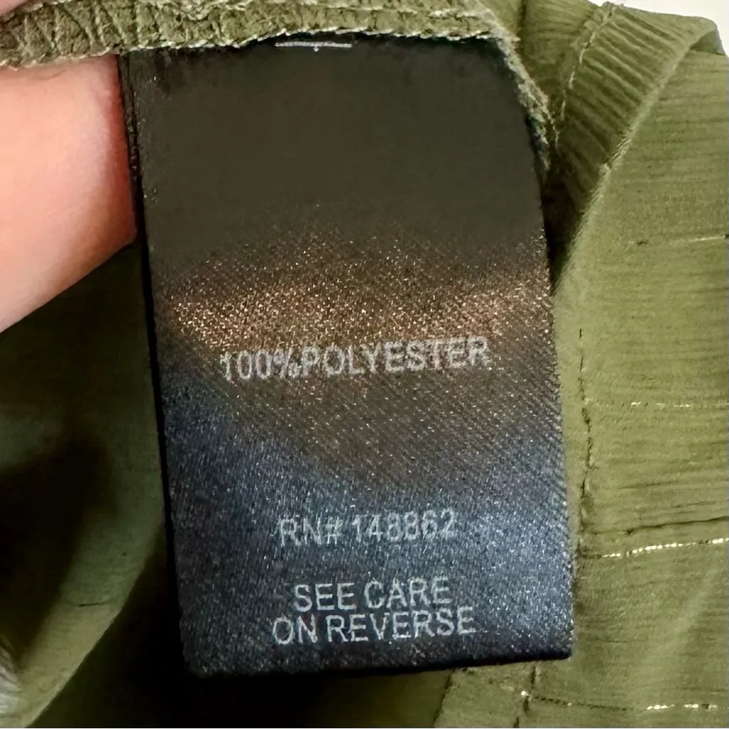 Torrid Olive Green Crinkle Chiffon Flutter Sleeve Square Neckline Top - Size 1 - Image 5