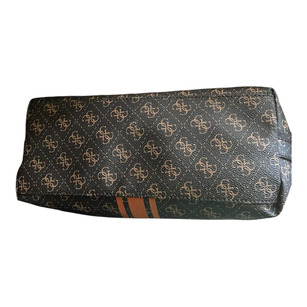 Guess Signature Logo zipper top Handbag Tote. - Image 6