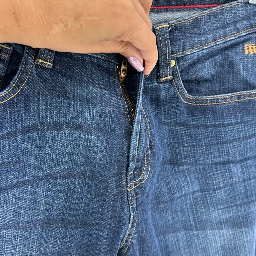 Tommy Hilfiger Goshen Boyfriend Boot Cut Womens Mid Rise Jeans cropped - Image 6