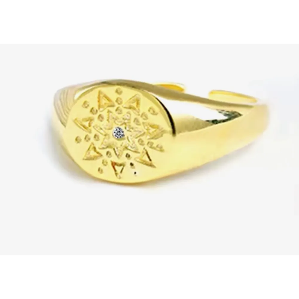 NWT Unisex Yellow Gold Plated Sterling Silver Signet Ring - Image 11