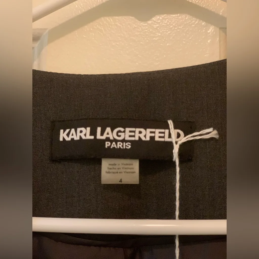 Karl Lagerfeld Gray Faux Suede Trim Blazer.       Size-4 - Image 4