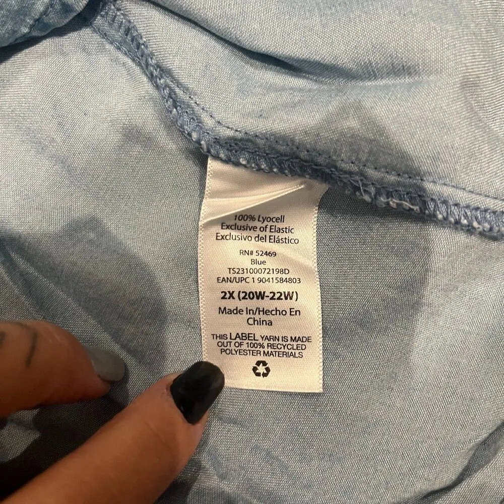 Terra&Sky Womens Denim Blouse 2X Short Sleeves 20W-22W V Neck Lyocell Flares Out - Image 3