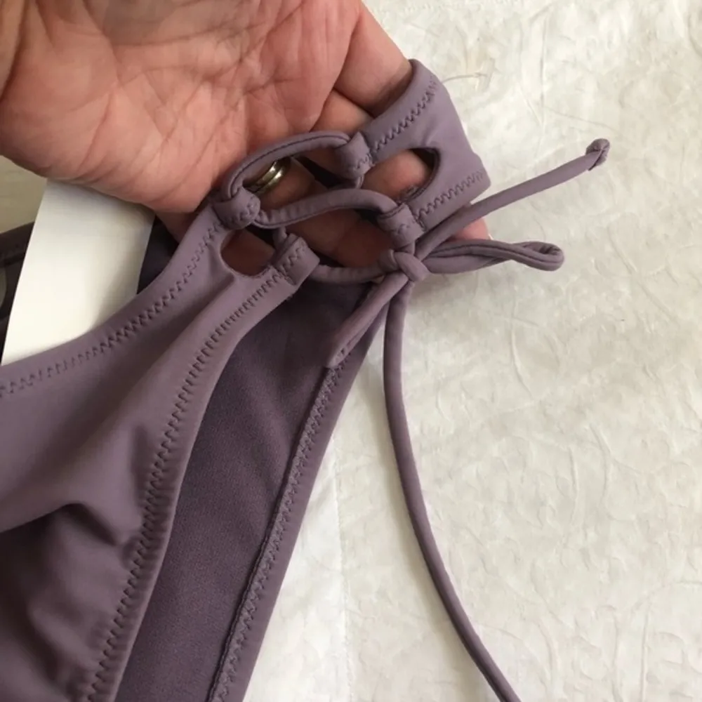 🔵 SALE 3/$25 RAISINS BIKINI BOTTOM TIE SIDE LACEUP HIP M - Image 10