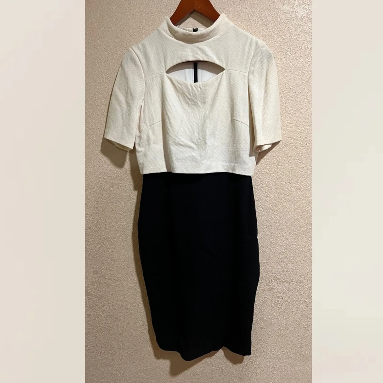 Escada black cream virgin wool sheath dress - Image 9