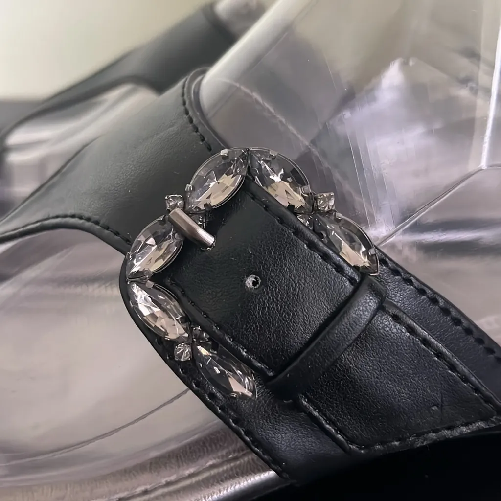 Pierre Dumas Sanremo thong Sandal - Image 6