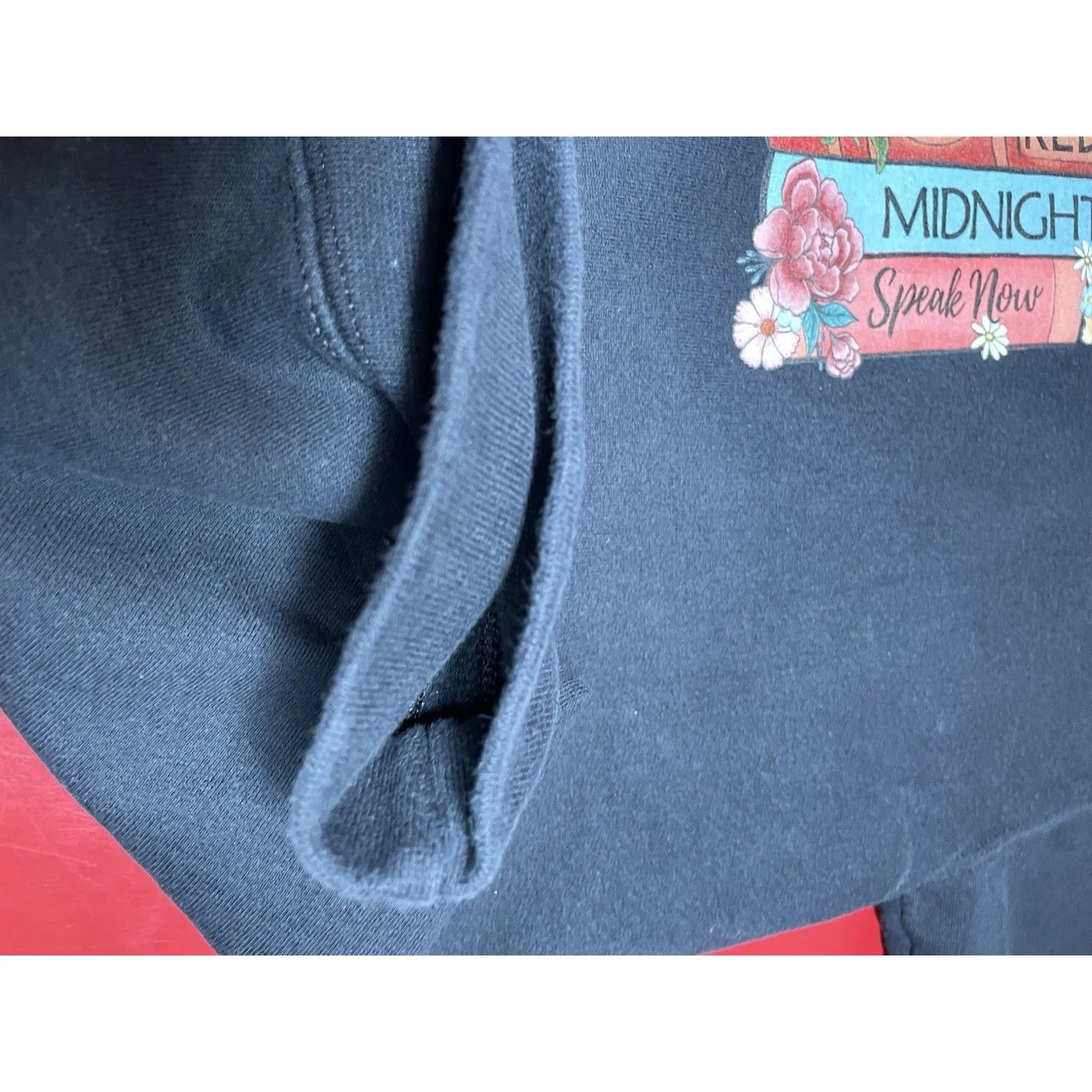 Taylor Swift Inspired Graphic Sweatshirt Unisex Large Book Lover Swiftie CD Arty - Image 9