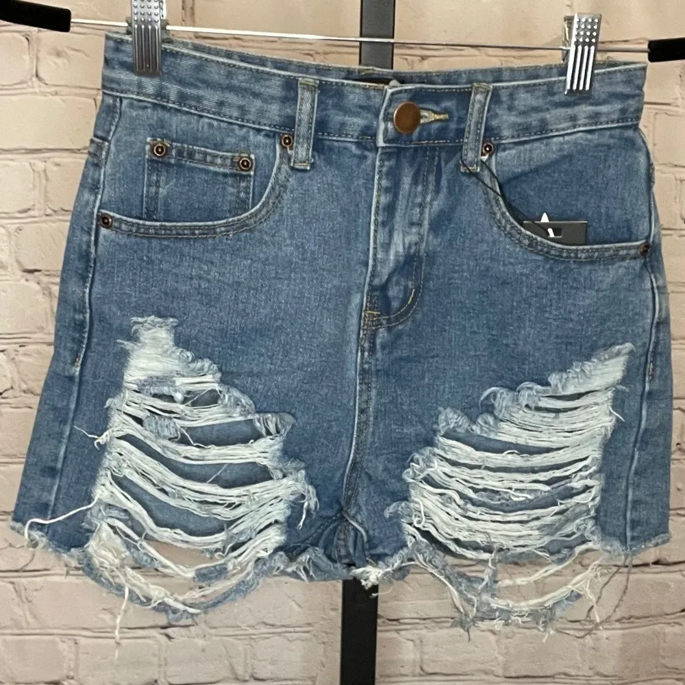 NWT Boohoo High Rise Distressed Jean Shorts - Image 2
