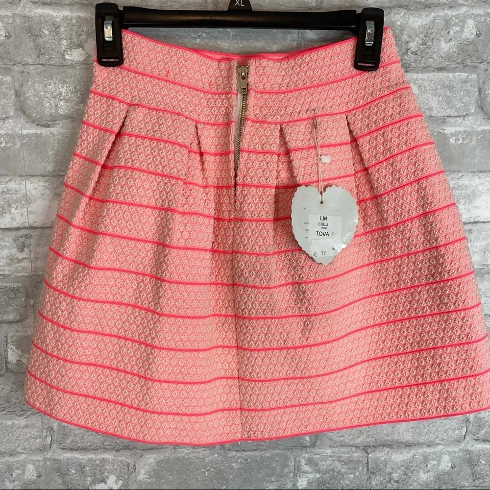 LM LULU Pink Striped Textured Skirt Size M - Image 2