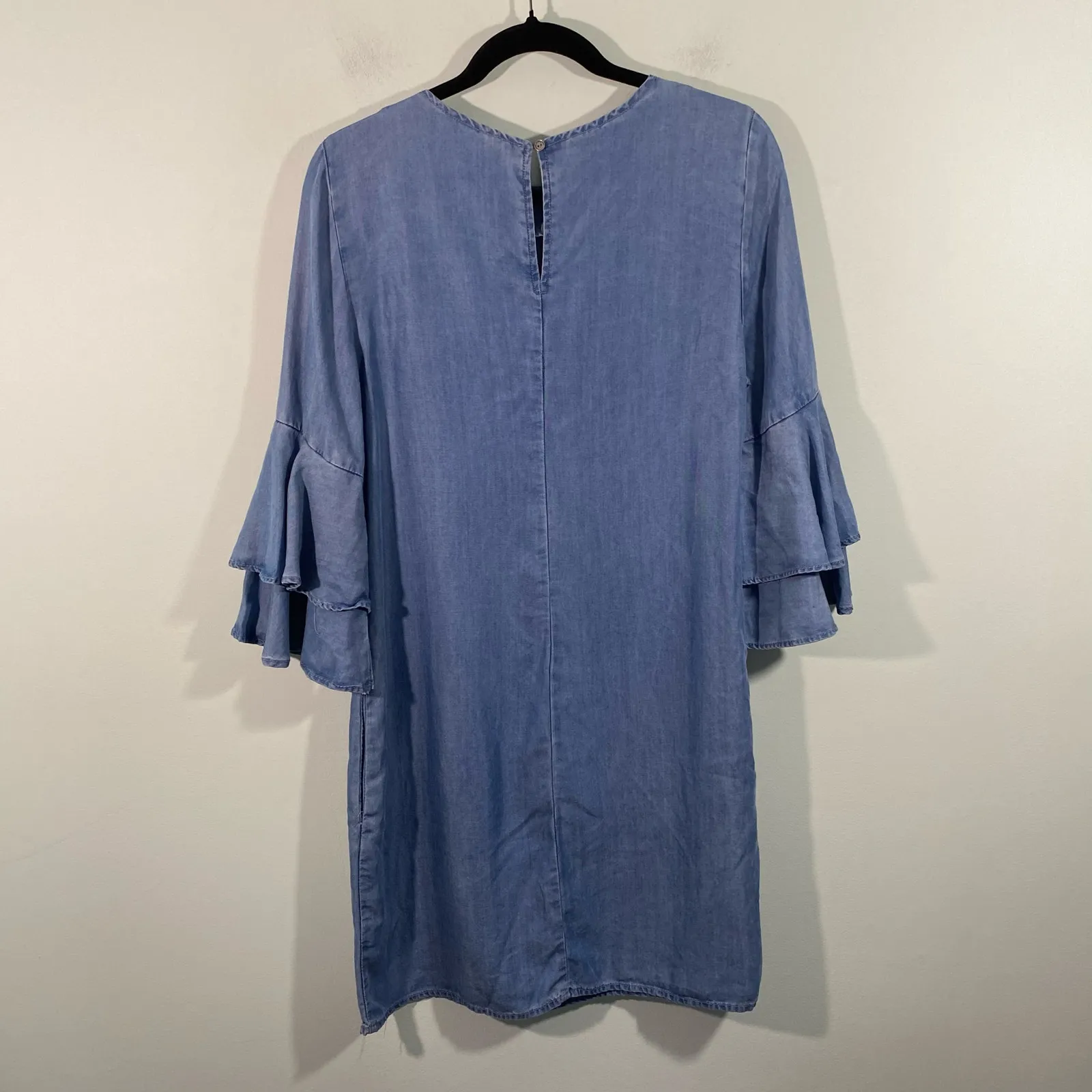 Zoe Women Blue Chambray Quarter Bell Sleeves Boatneck Shift Dress Size XS - Image 10
