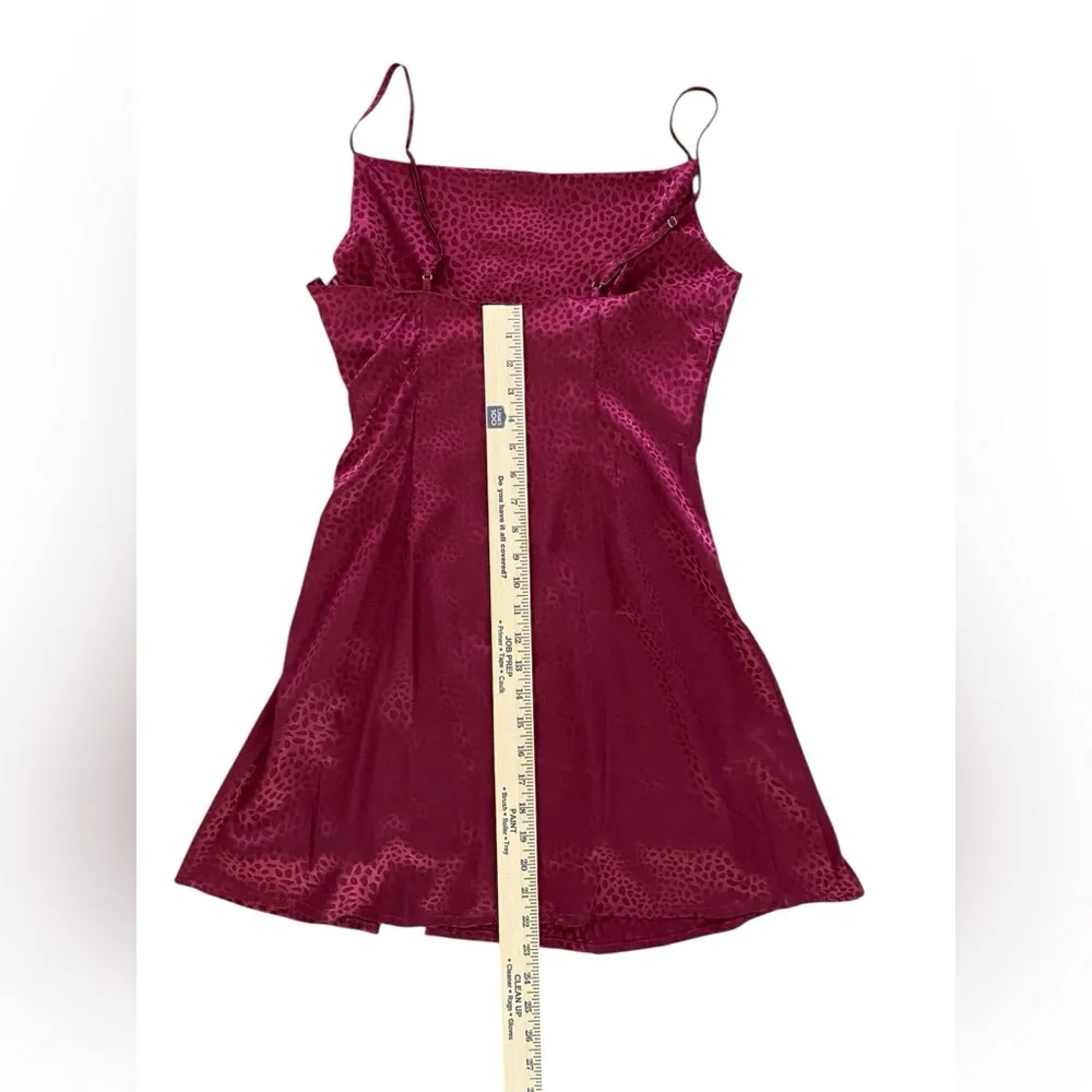 NWT Saints & Hearts Women’s Satin Slip Dress Boutique Burgundy Size Medium Red - Image 4