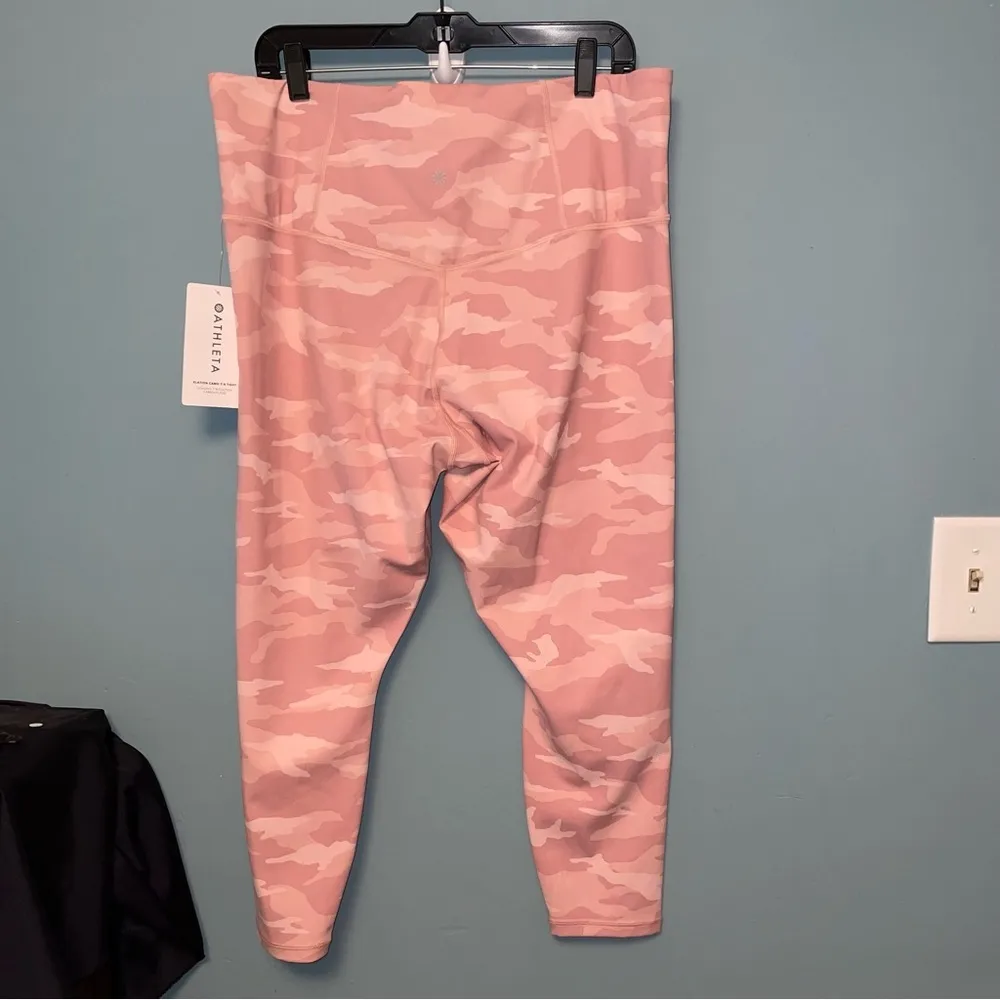 Athleta Elation Camo Tight 7/8 Length in Pink Size 2X - Image 10