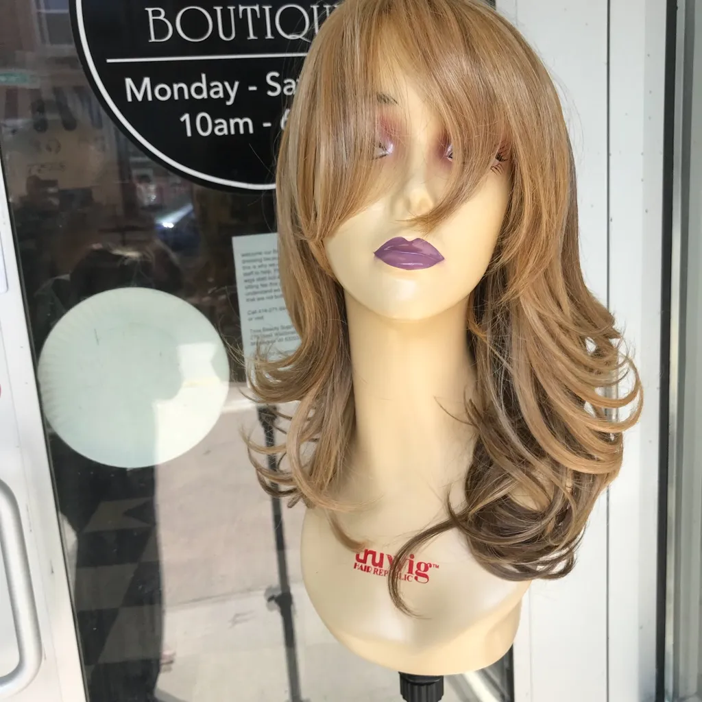 Blonde mix wig brand new bangs - Image 3