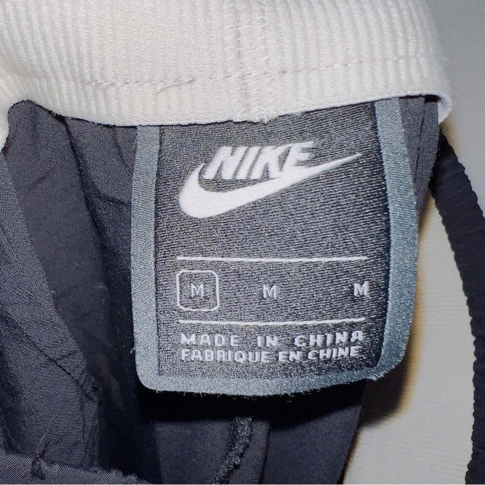 Nike Sportswear Tech Pack Leggings Black Stirrups Pants 930581-010 - Image 4