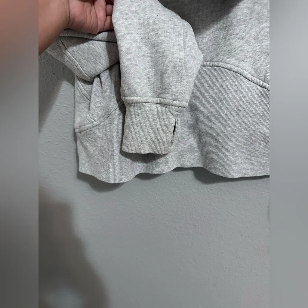 Lululemon Scuba Oversized 1/2 Zip Hoodie
Heathered Core Ultra Grey like new Gray - Image 7