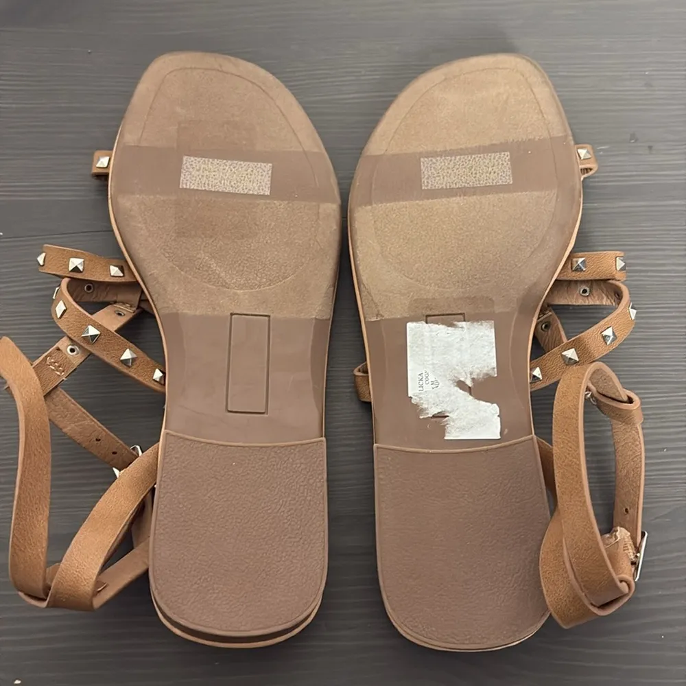 DV by Dolce Vita Jolicka Cognac Sandals Studded Criss Cross Women’s Size 7 Tan - Image 6