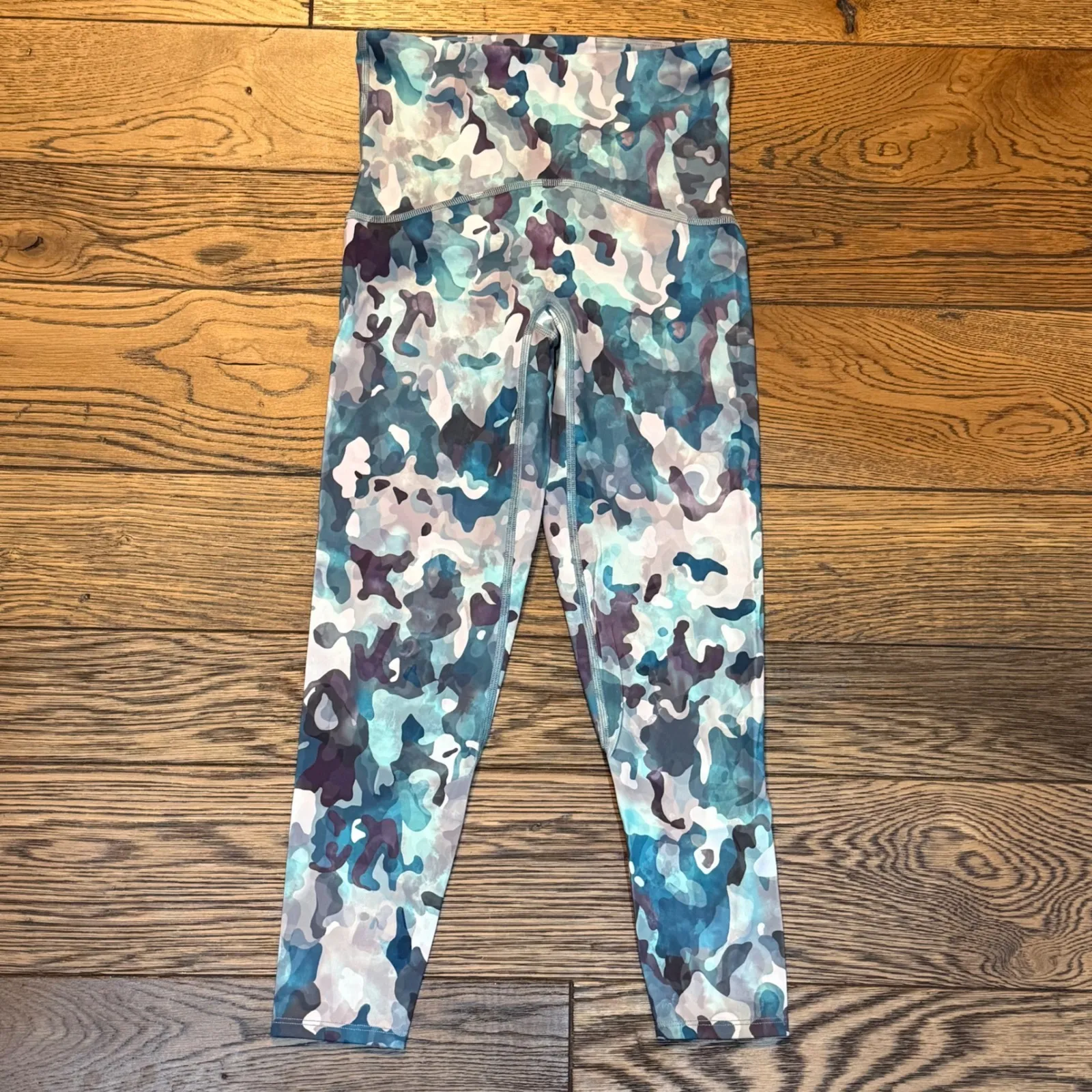 SPANX Booty Boost Leggings Painted Camo Print - Image 3