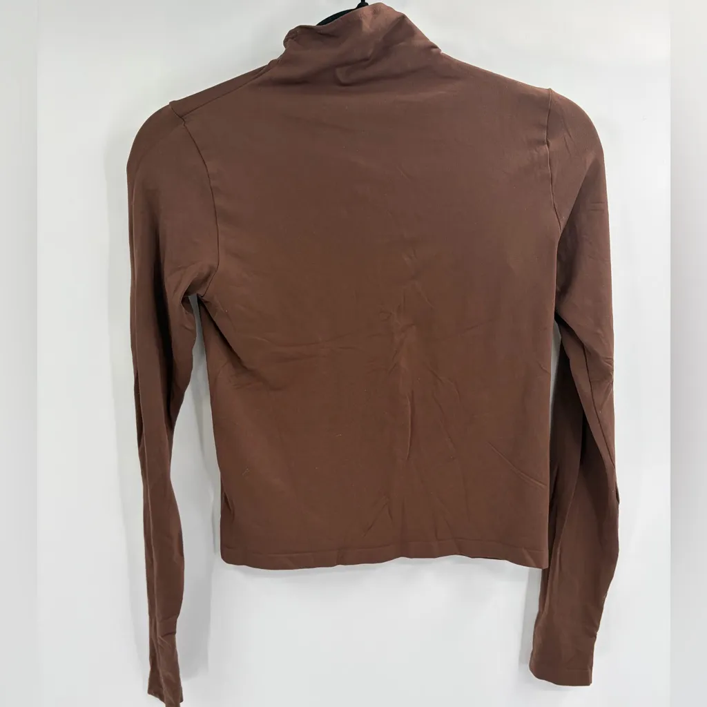 SKIMS Brown Mock Neck Long layer Sleeve Stretch Top Nylon Elastane Size Large - Image 9