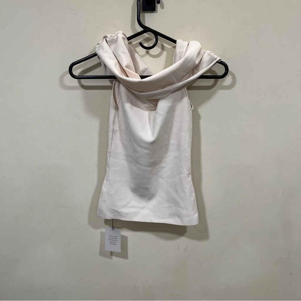 NWT Helsa Revolve Makenzie Off Shoulder Sweater
Size small - Image 9