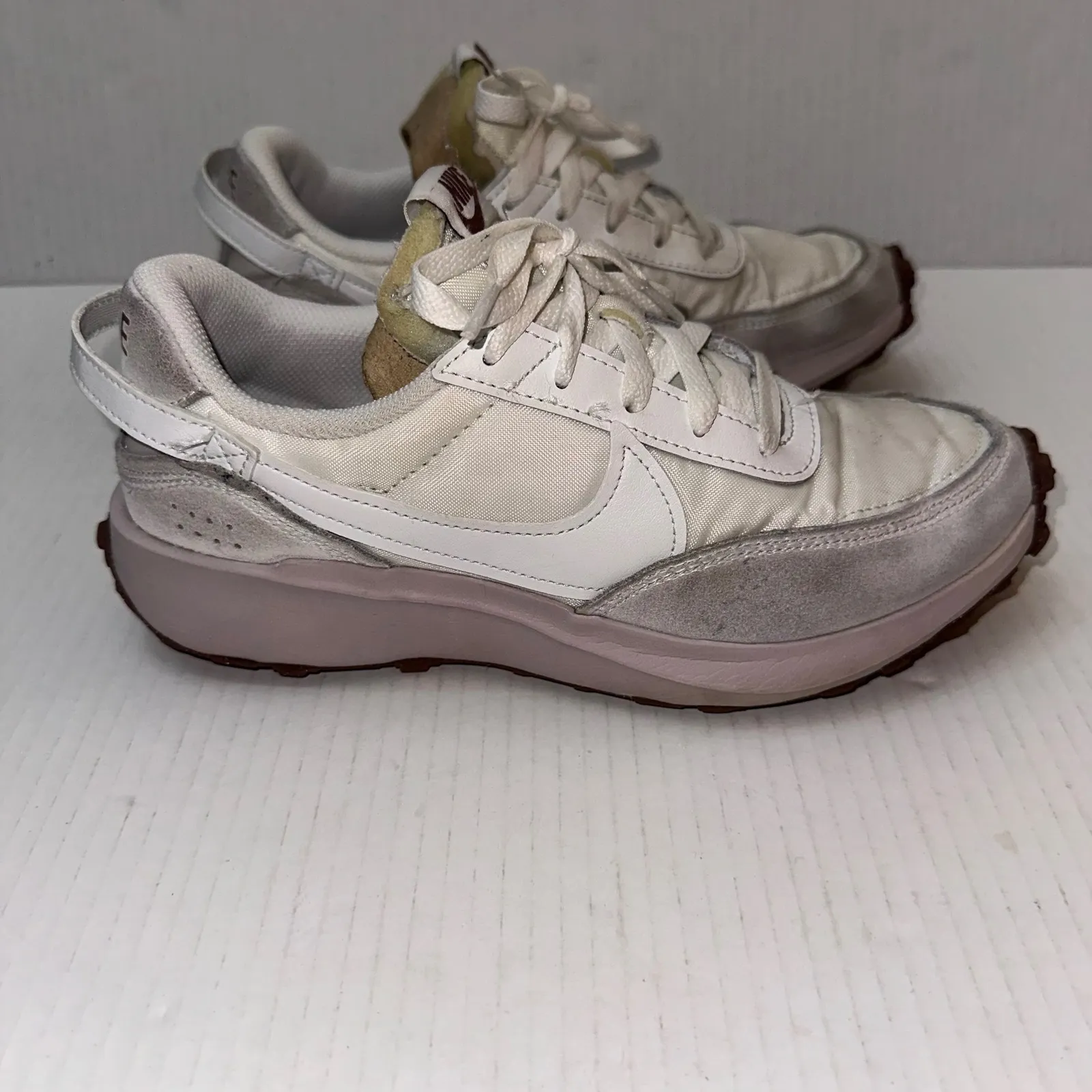Nike Waffle Debut Shoes Womens 7.5 Summit White Beige Casual Sneakers DH9523 106 - Image 2