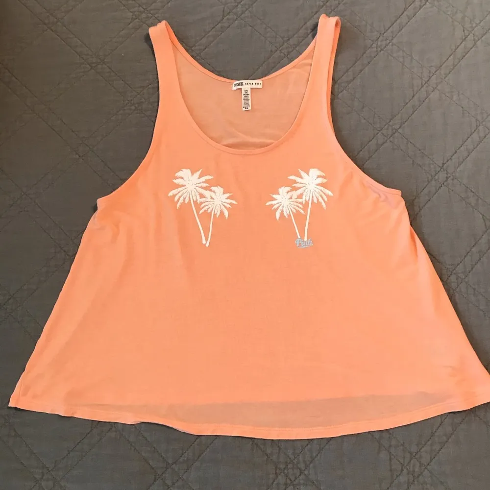PINK Victoria’s Secret Super Soft Palm Tree Tank. Size Small. EUC - Image 6