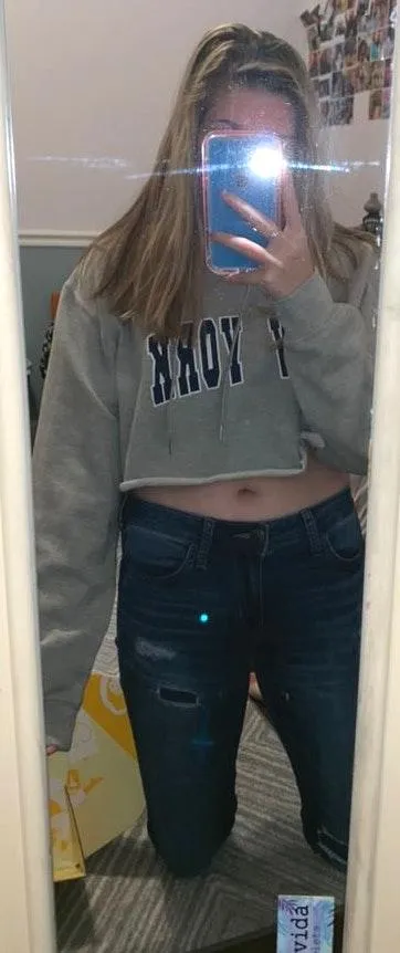 Crop New York Hoodie Size L - Image 3