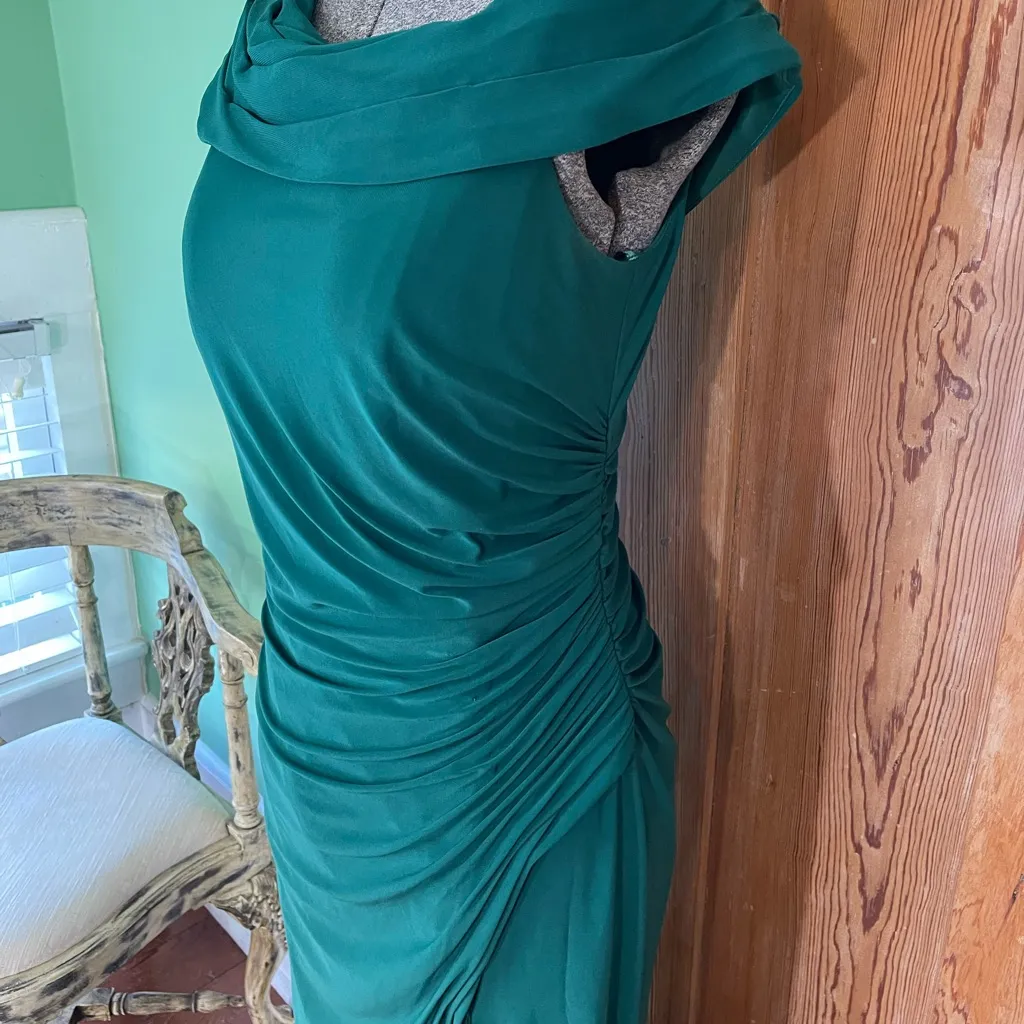 Leena for Mac Duggal Emerald Green One-Shoulder Ruched Gown with Slit Size 8 π - Image 6