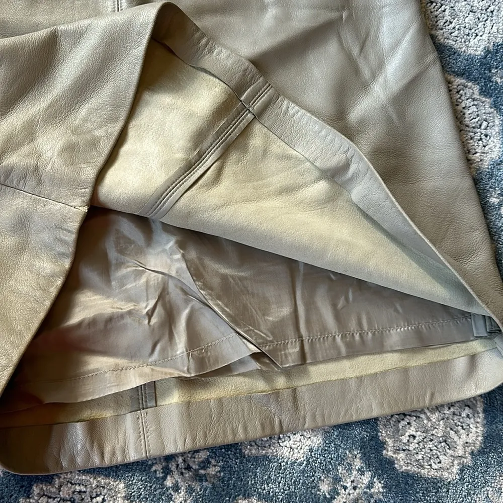 Anne Klein genuine leather lined skirt size 12 flattering straight skirt - Image 10