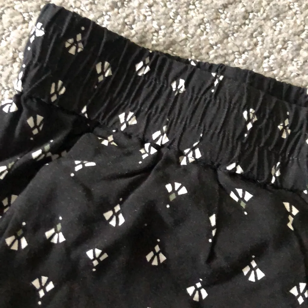 Vince Camuto Black FAN-PRINT BORDER PANTS - Image 5