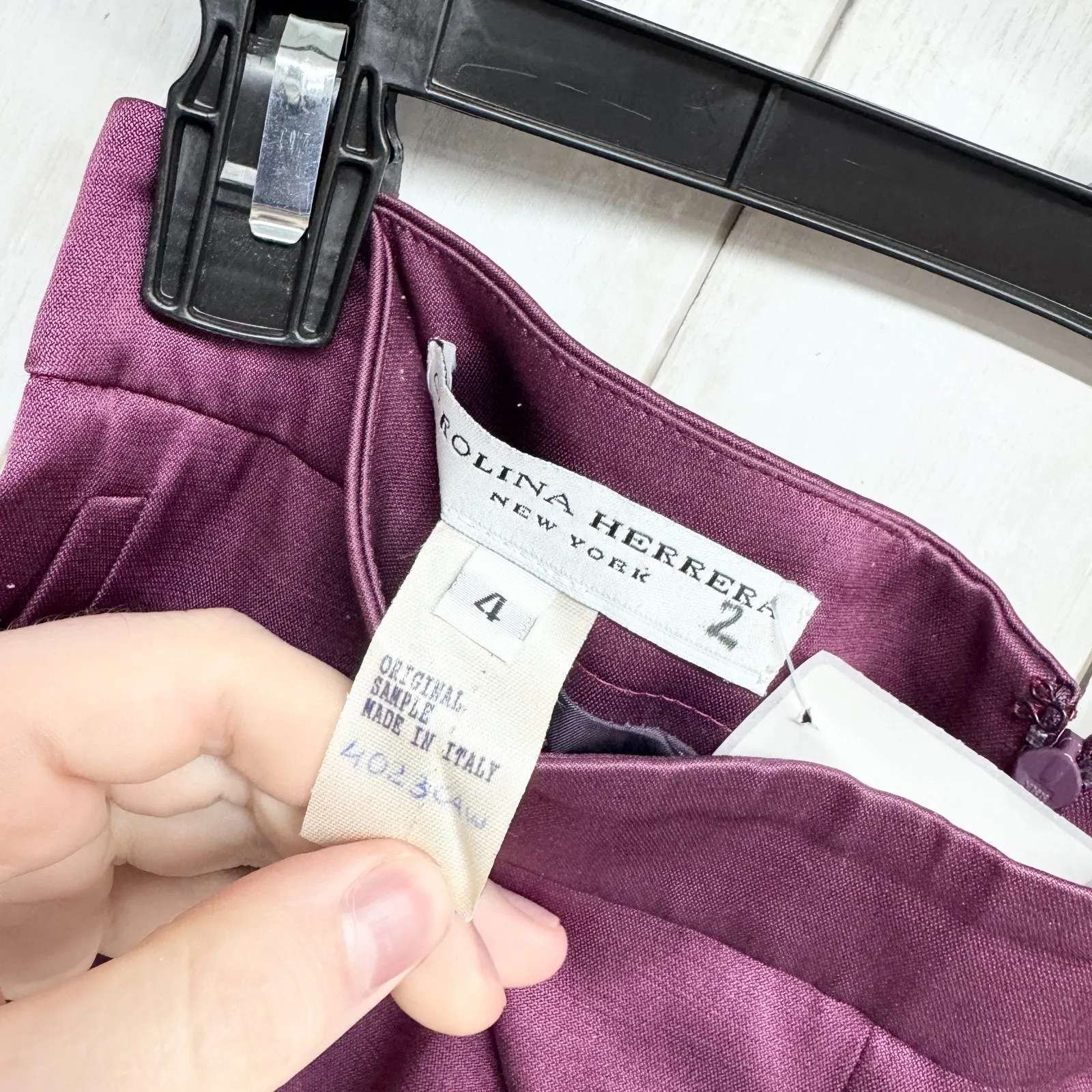 Carolina Herrera Pants Women Size 4 Burgundy Satin Zip Back Trousers Pockets - Image 4