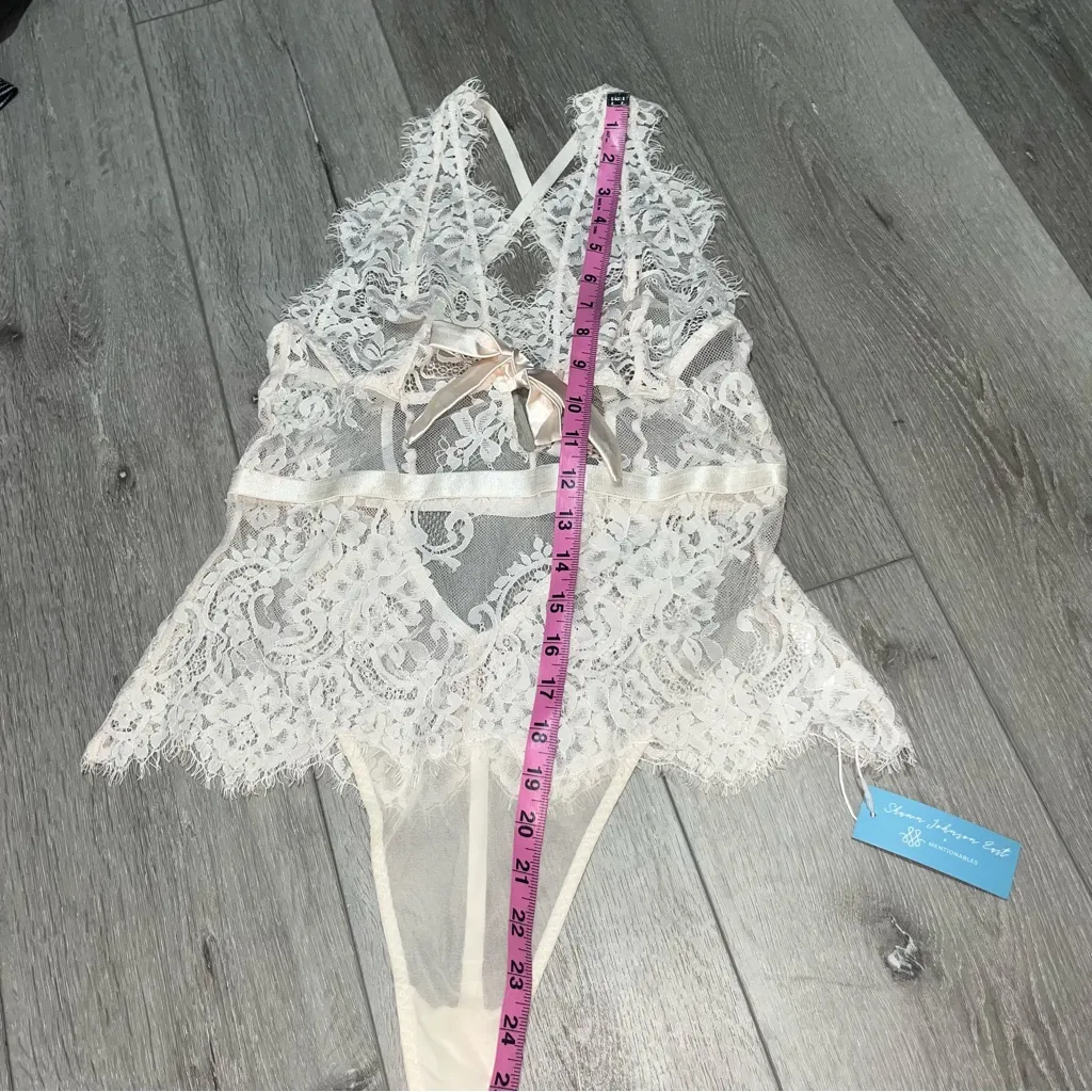 Mentionables x Shawn Johnson East NWT eyelash Lace Chemise Thong bodysuit White - Image 5