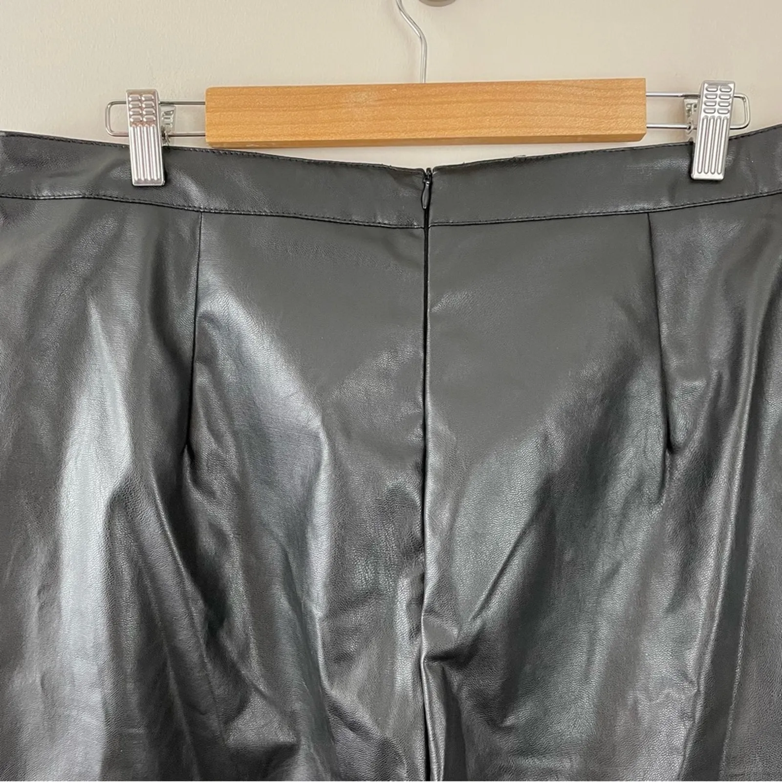 Nasty Gal Black High Waist Cropped Faux Leather Tapered Pants womens 14 new nwt - Image 5