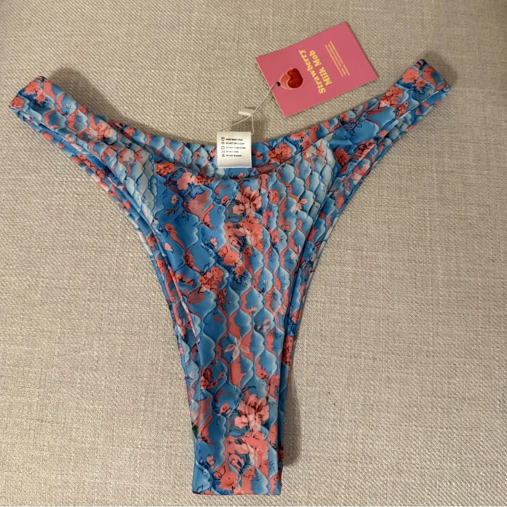 NWT Strawberry Milk Mob Aquamarine Bikini Set Small Blue - Image 3