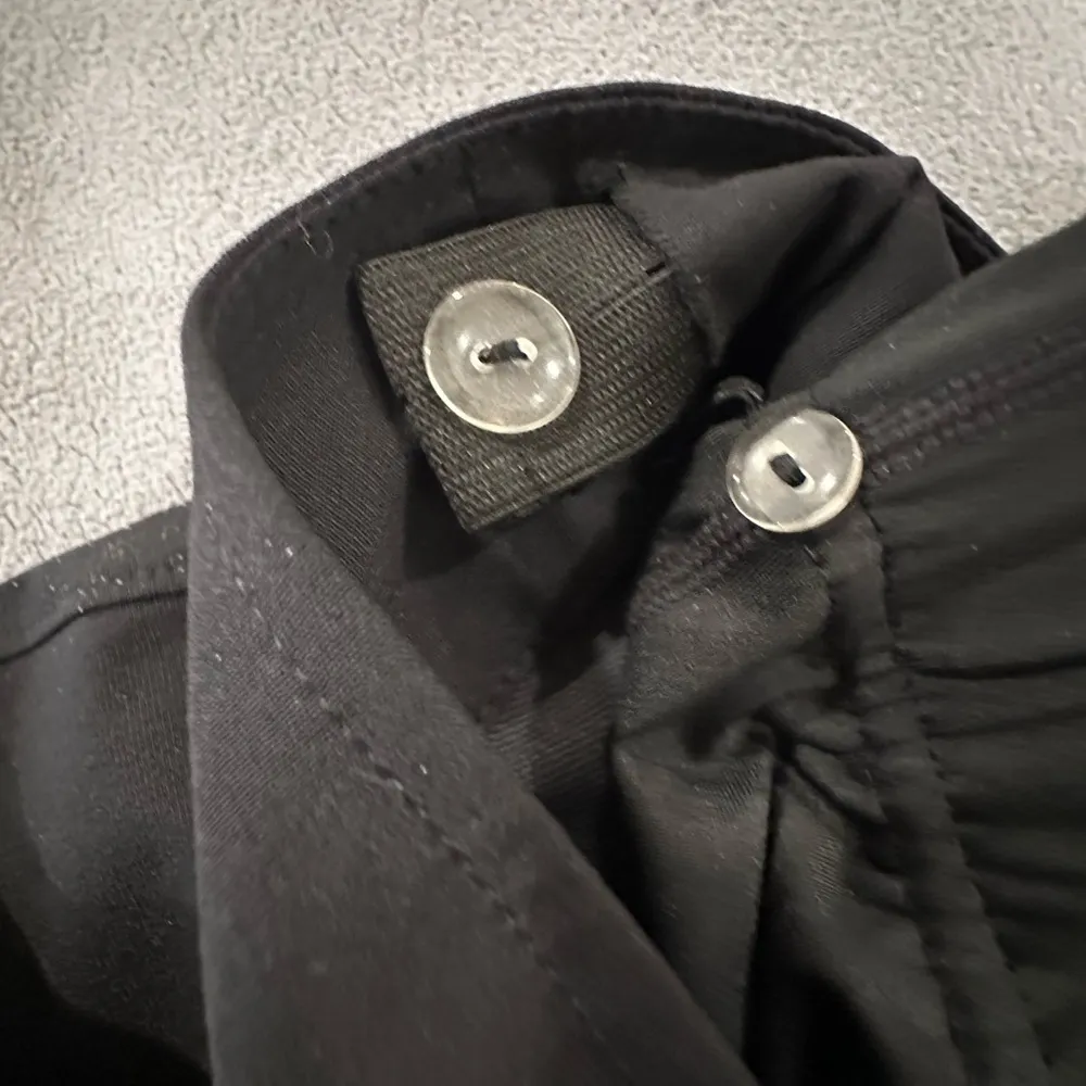 NWOT L.L. Bean Women's Comfort Cycling Capri with Cushioned Inner Short. M Black Size M - Image 11