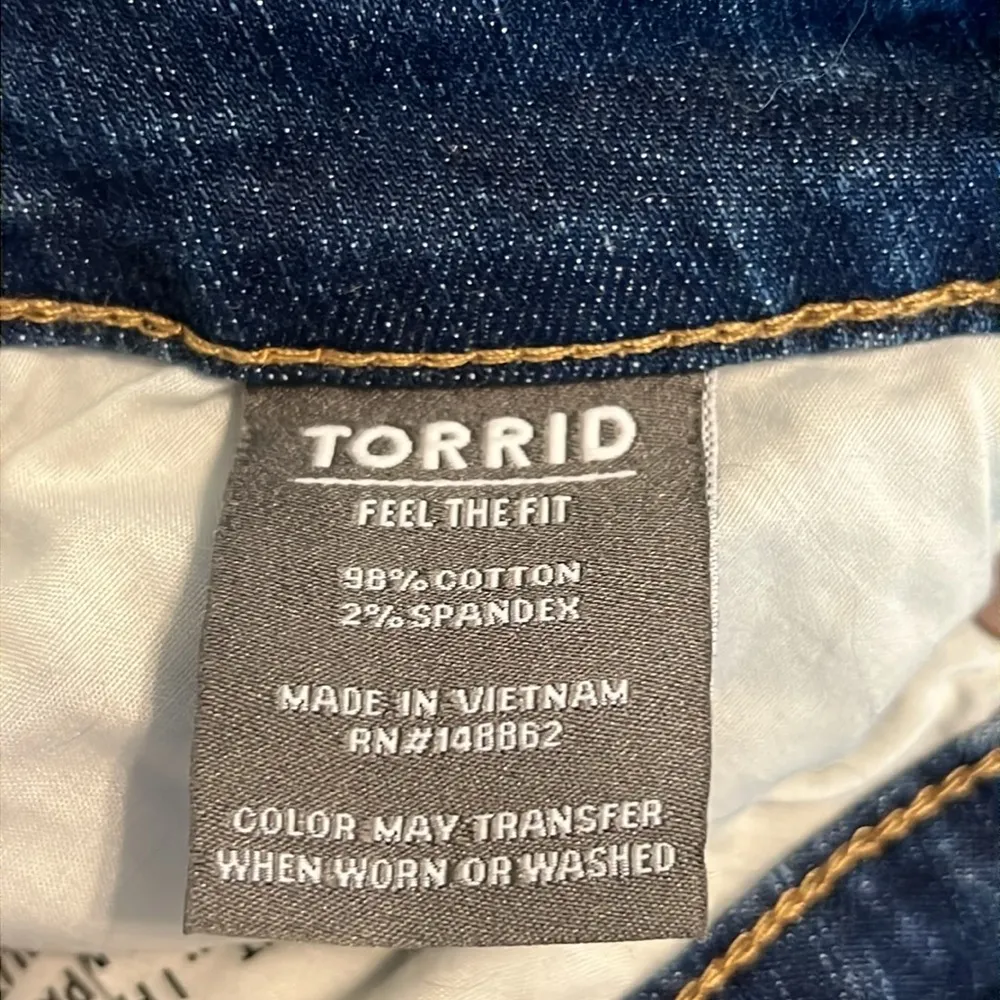 Torrid Feel the Fit High Rise Distressed Long Women’s Plus Jean Shorts 18 NWT - Image 7