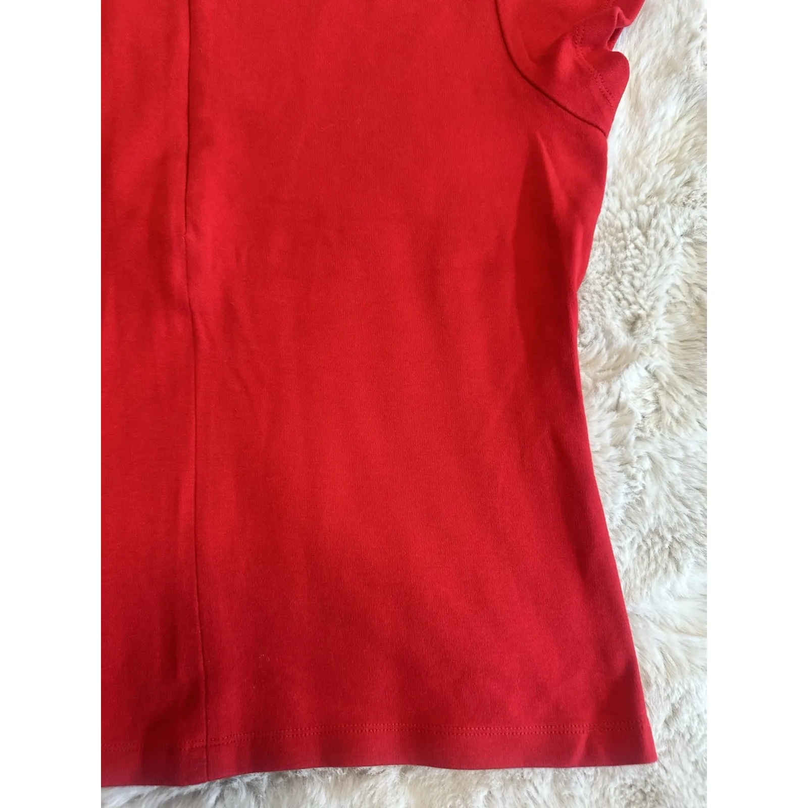 Express red mock neck short sleeve top. Simple and‎ chic design, Size L Size L - Image 4