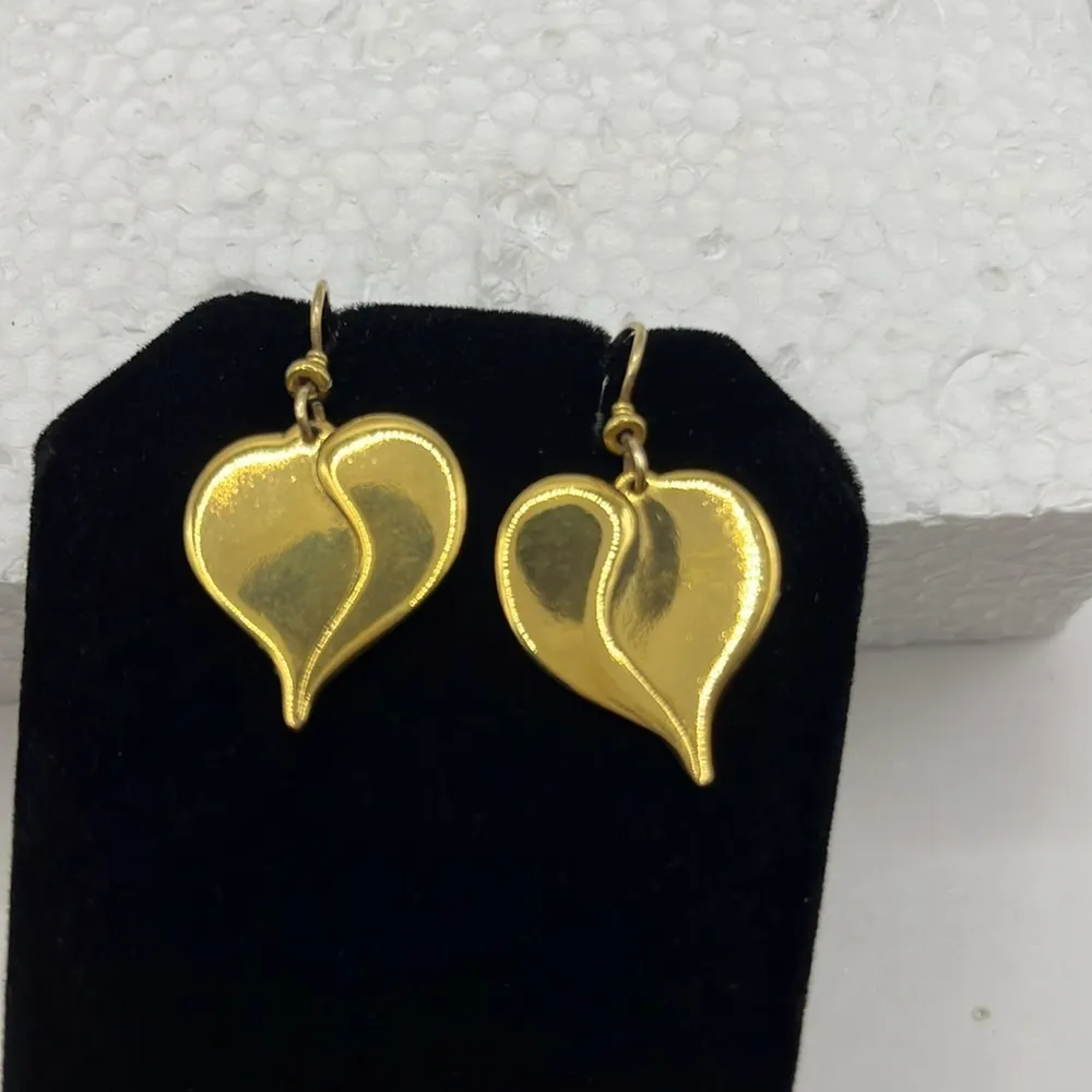 Laurel Burch Gold Heart Earrings Gold Plated Fish Hook Earrings Vintage - Image 5