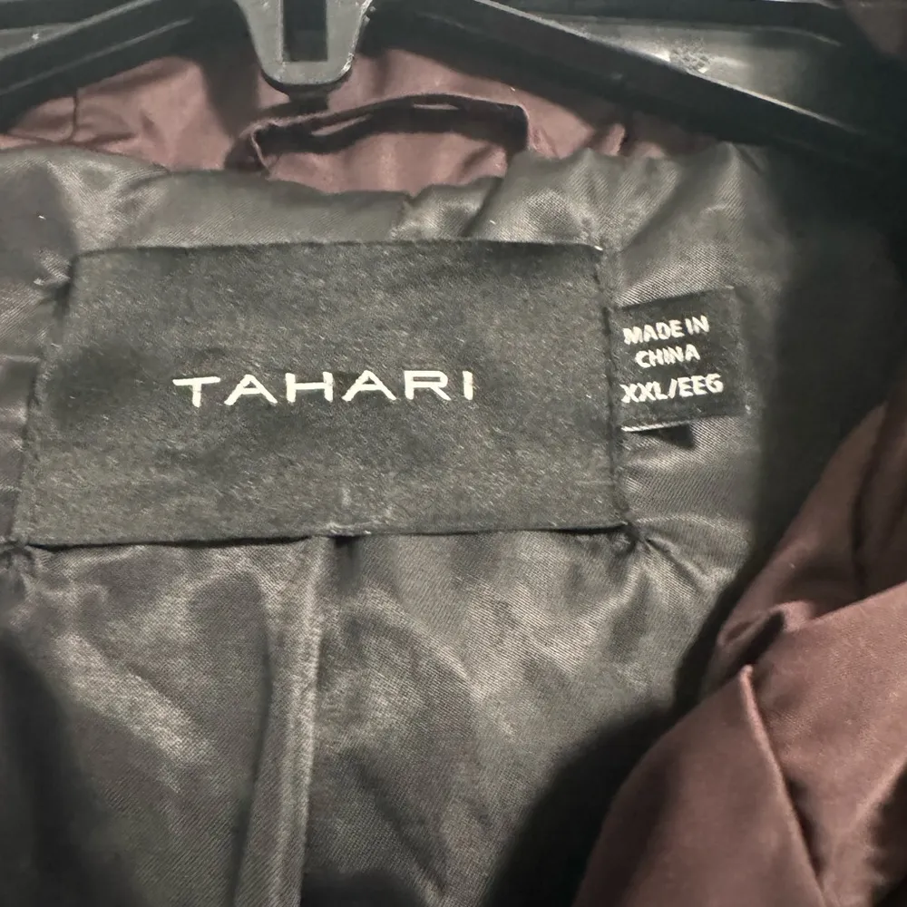 Tahari Down Coat parka with fur hood burgundy black XXL - Image 4