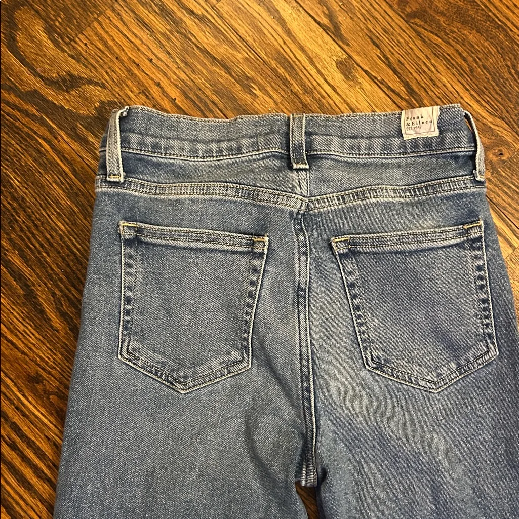 Frank & Eileen Cork style distressed denim medium wash size 25 D601 preppy chic - Image 11