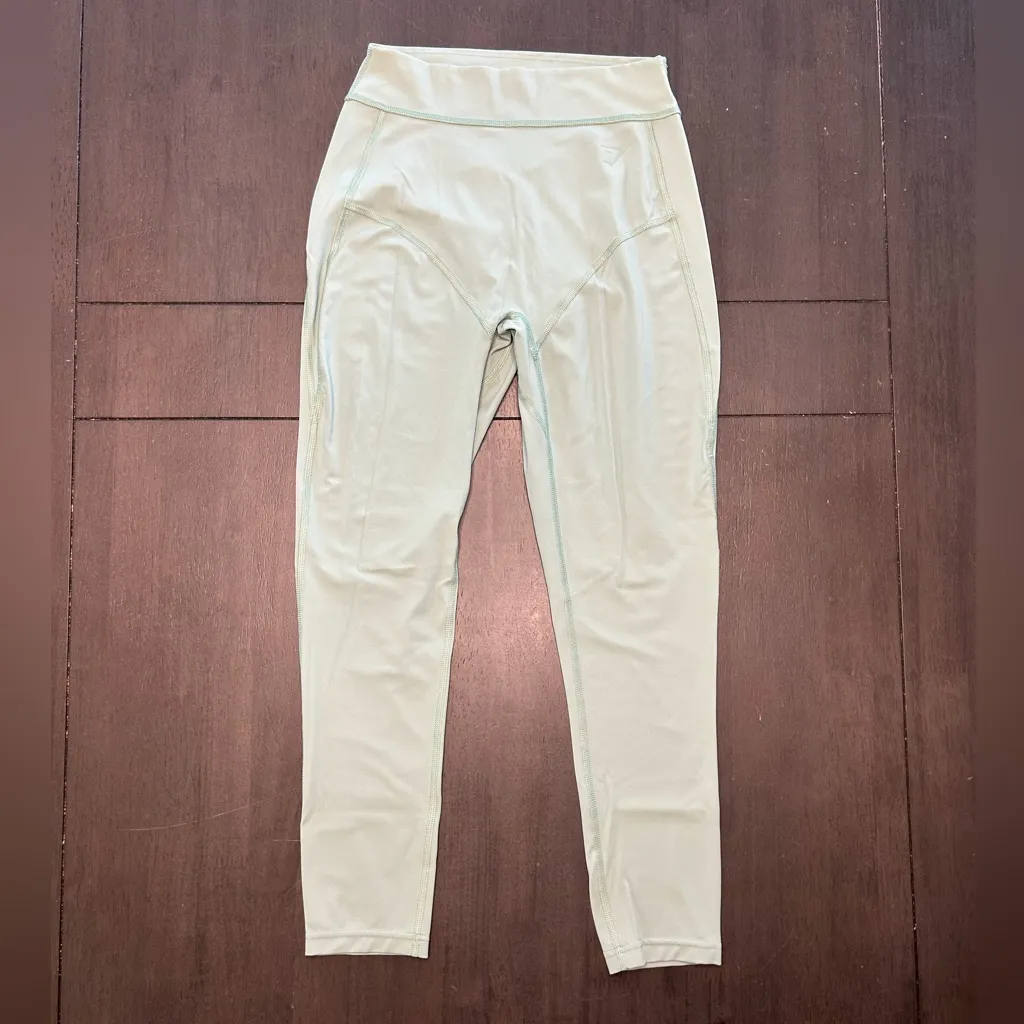 Gymshark Kathryn & Kendra fit green juice  Ruched 7/8 athletic Leggings Size XS - Image 4