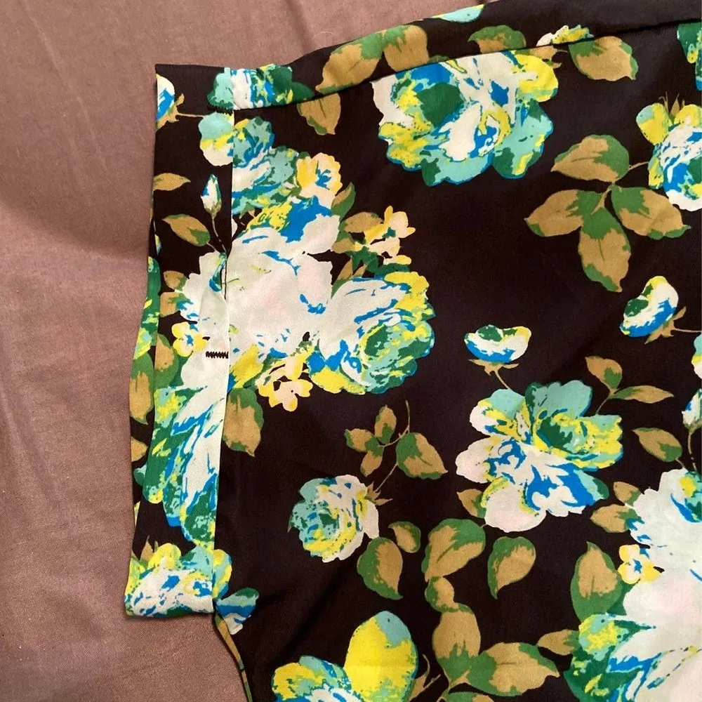 Ali & Kris Floral Crop Blouse - Image 4