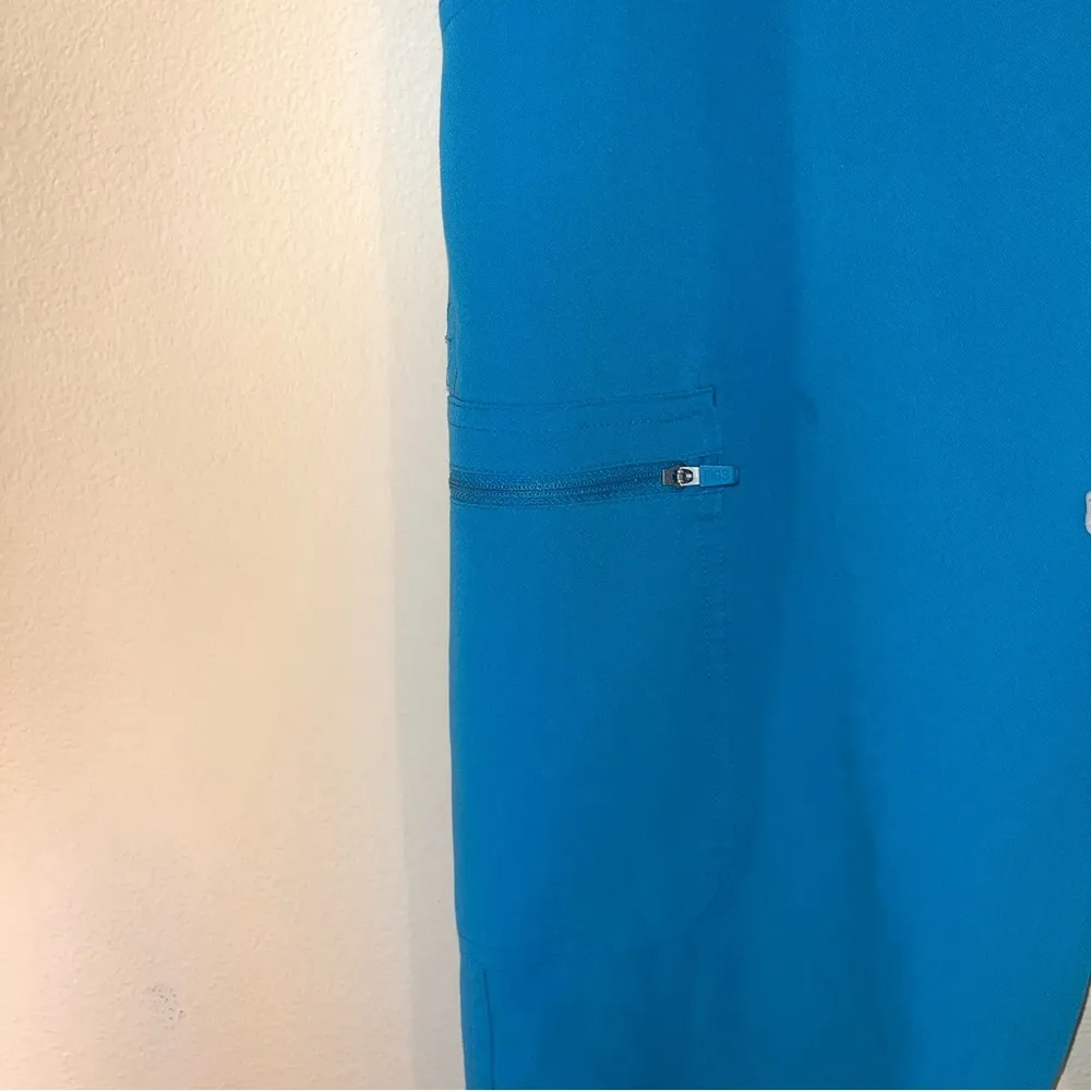 FIGS M Yola Scrub Aqua Blue Cargo Pants PO Color 1773 Green Size M - Image 3