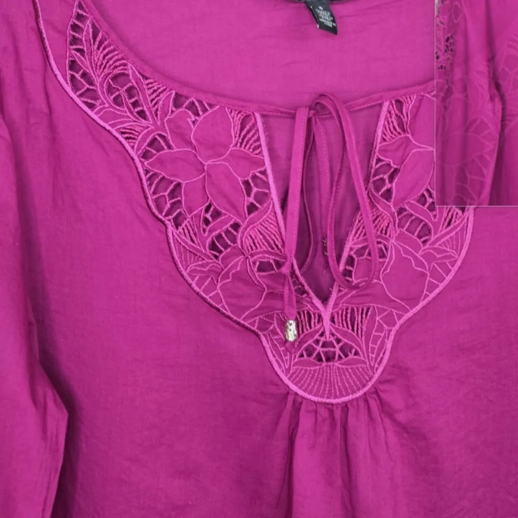 WHBM Midnight Orchid Floral Cutout Embroidered Blouse sz small  EUC - Image 5