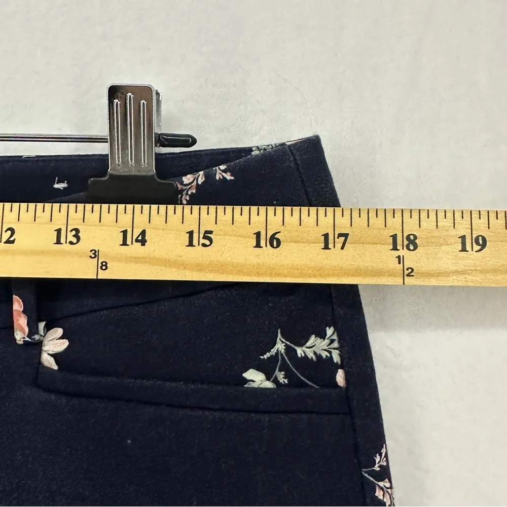 Ann Taylor Loft The Riviera Pant Cropped Marisa Fit Floral Print Size 10 Navy - Image 6