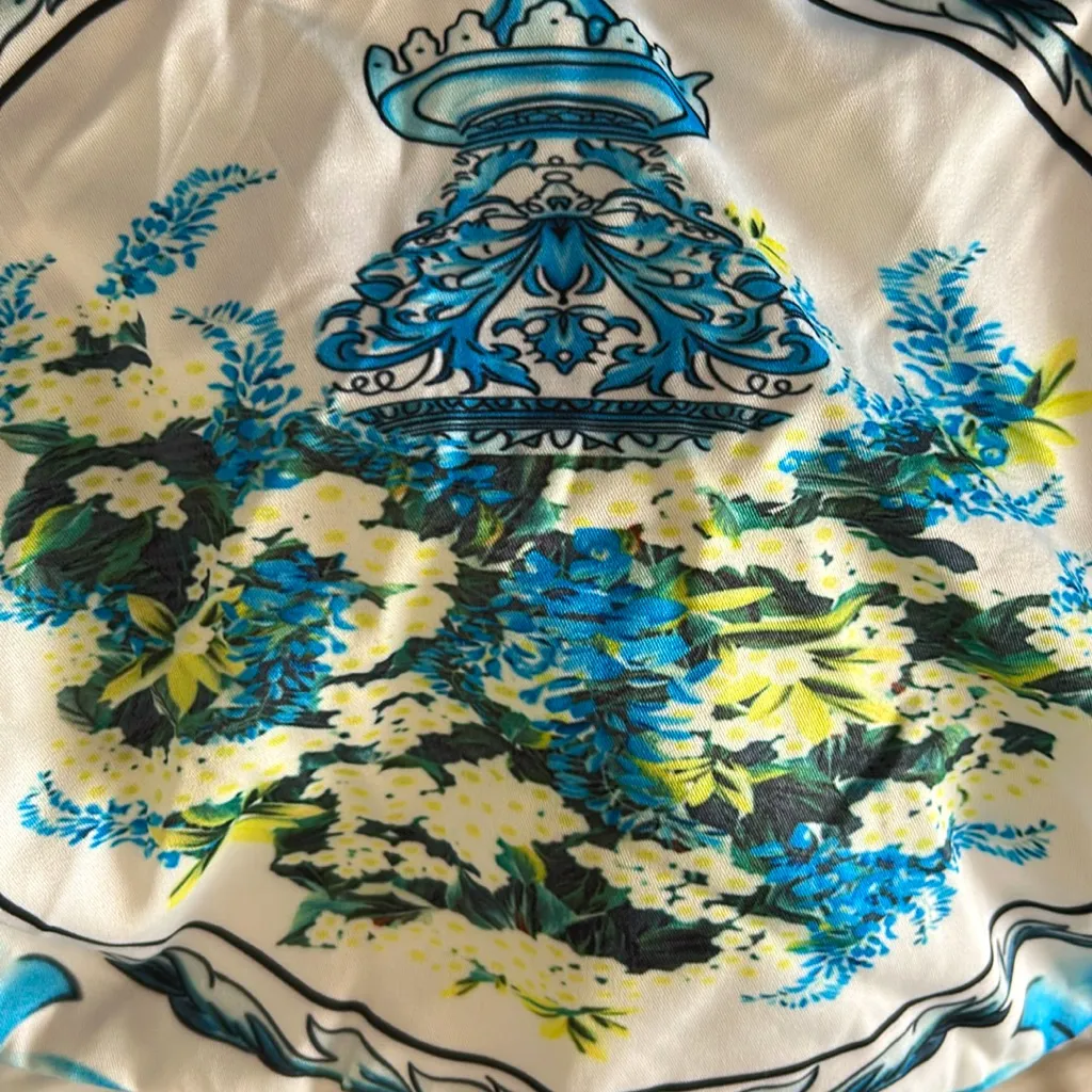 LATISTE Women’s Open Tie Back Blue‎ White Floral Print Maxi Dress Size Small - Image 8