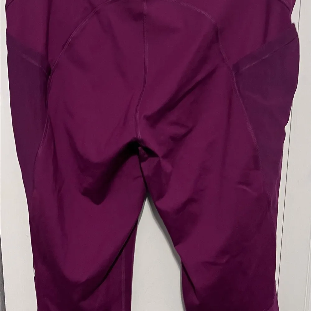 All in motion fuschia cropped leggings size large - Image 3