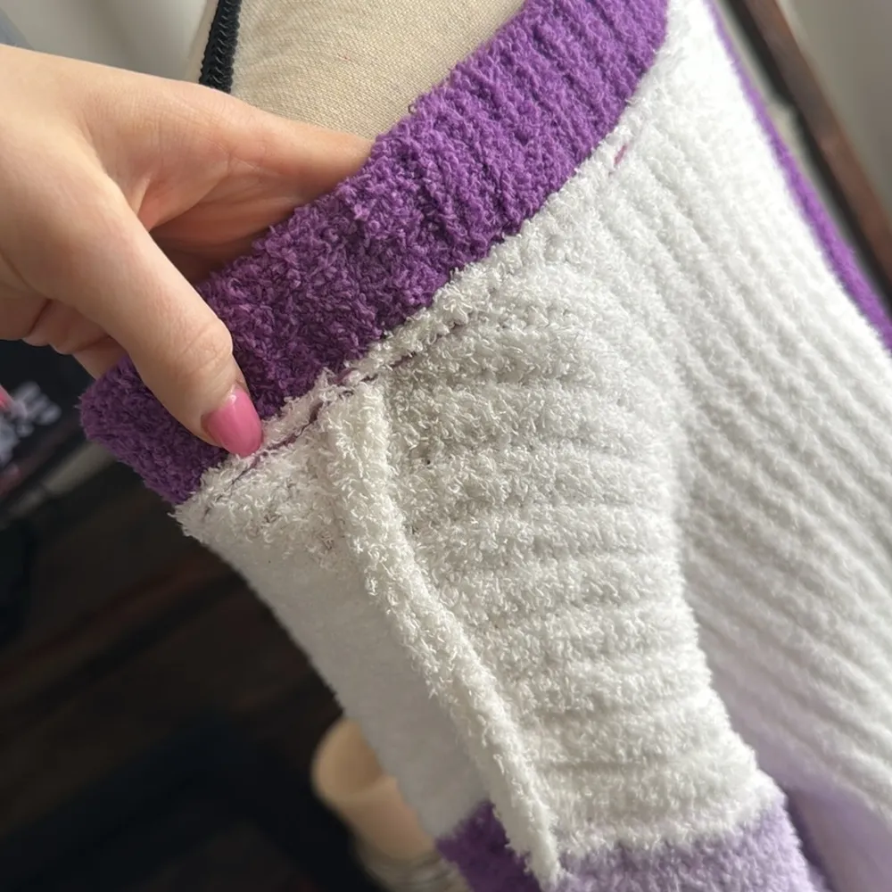 POL Purple and White V-Neck Chunky Knit Oversized Sweater Small - Image 6