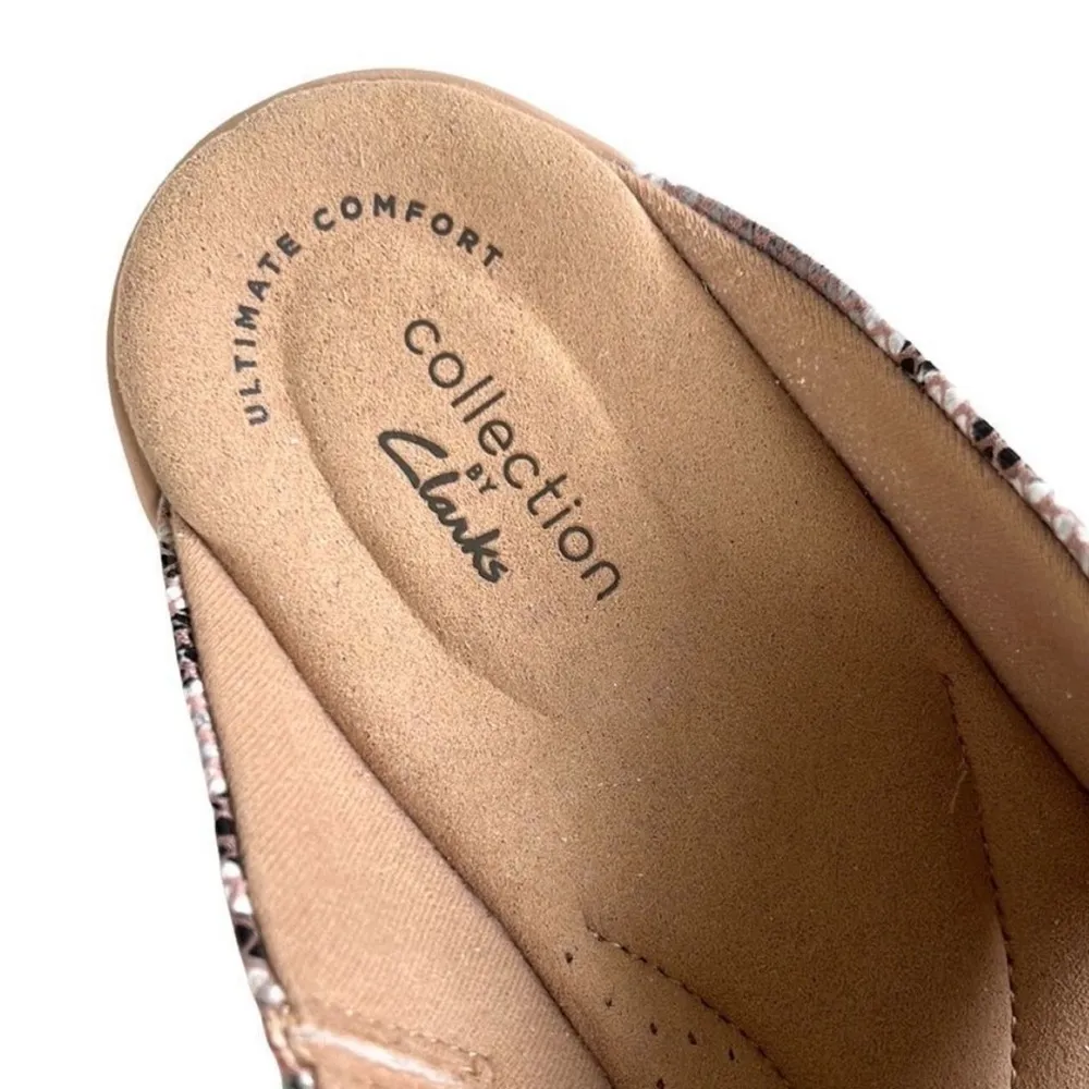 Like New Clarks Sandals - Image 5