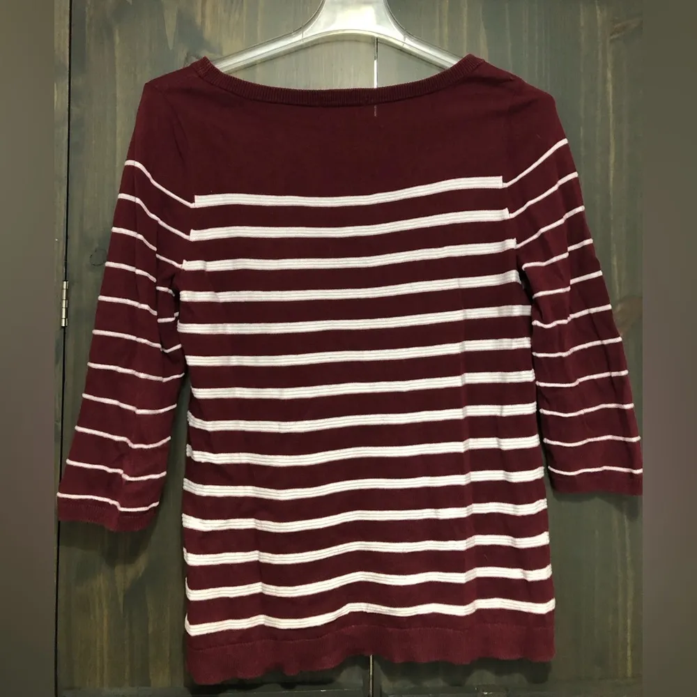 Lands’ End maroon & white long sleeve top size medium - Image 2